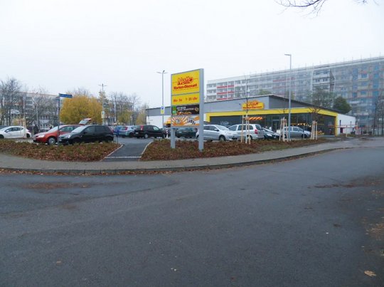 Halle Netto