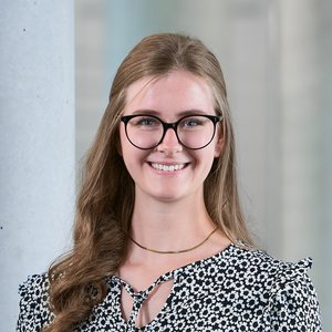 Portrait Lena Schalli